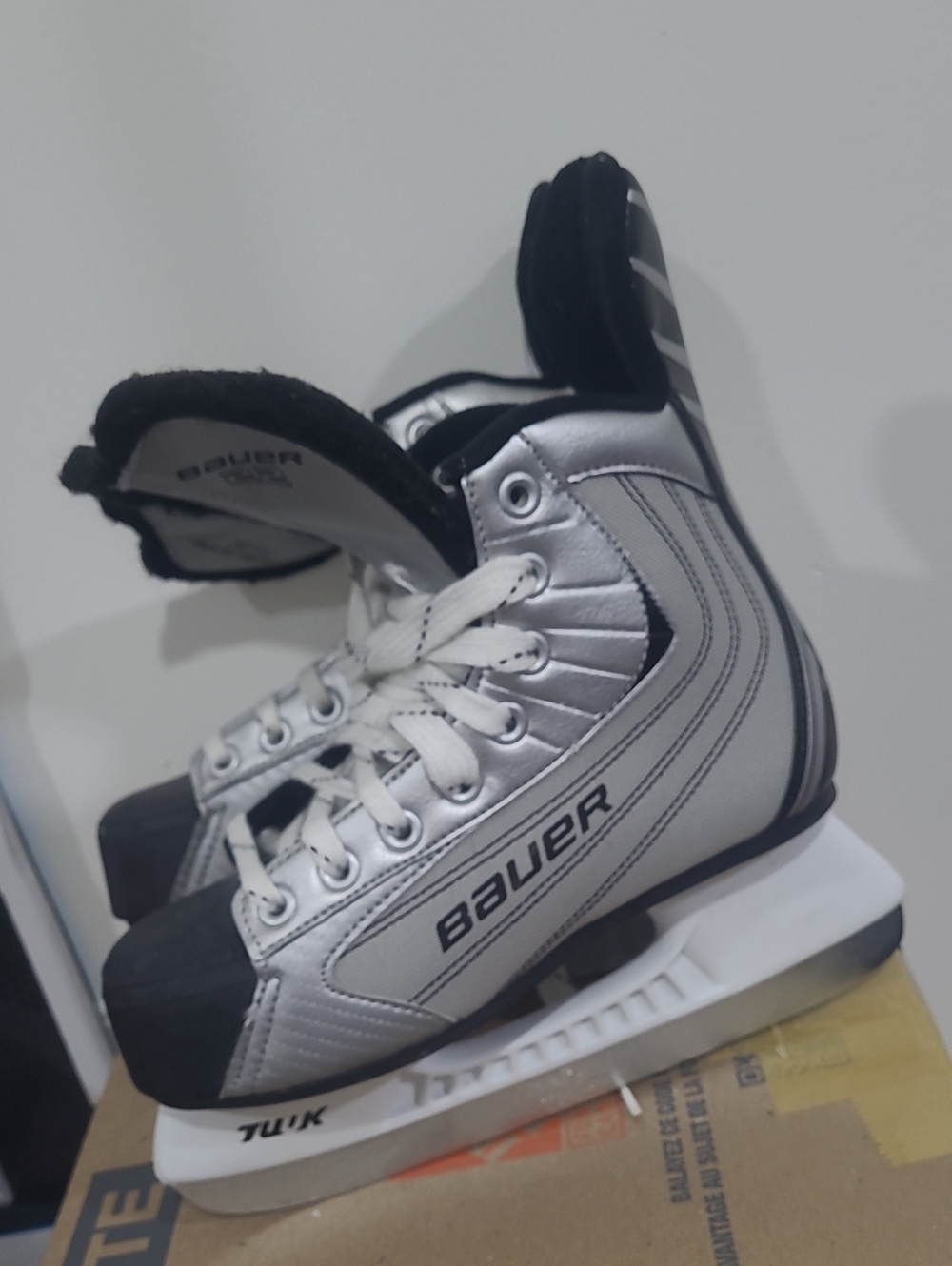 Kids Skating Shoes BAUER 22  Size 3